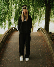 Load image into Gallery viewer, SMILEY GLOBE BEANIE